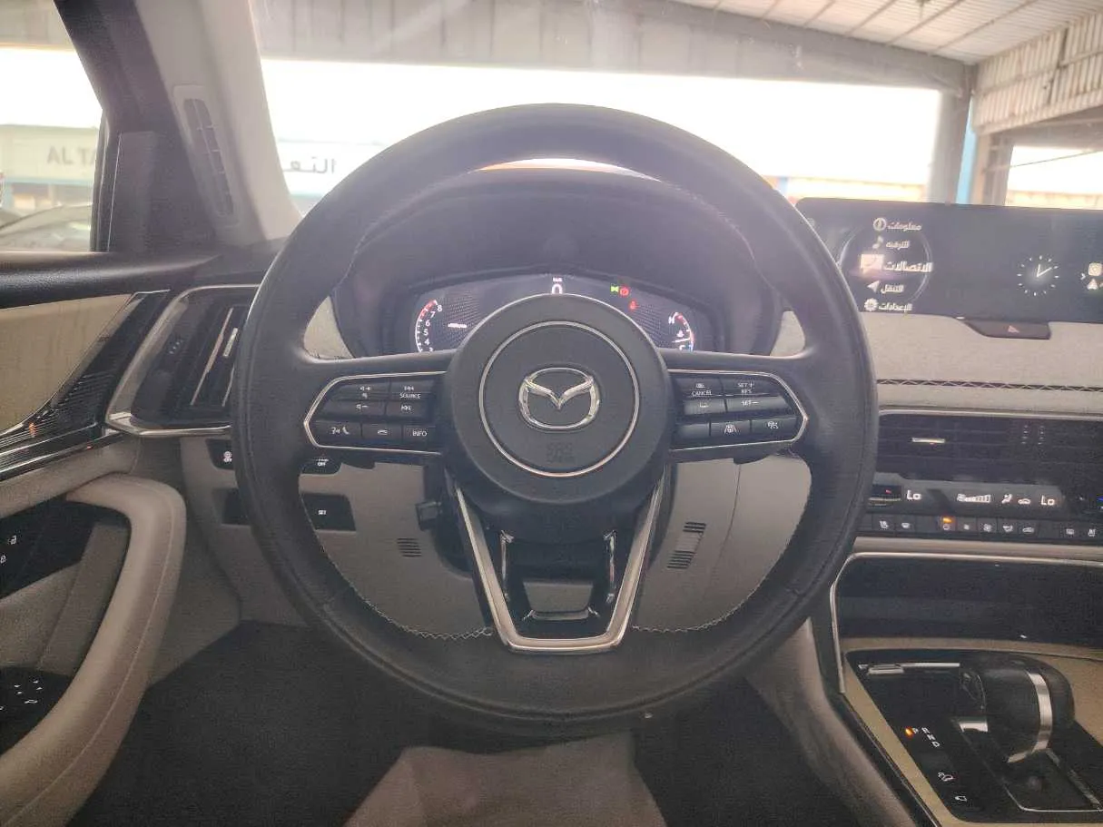 Car image 28