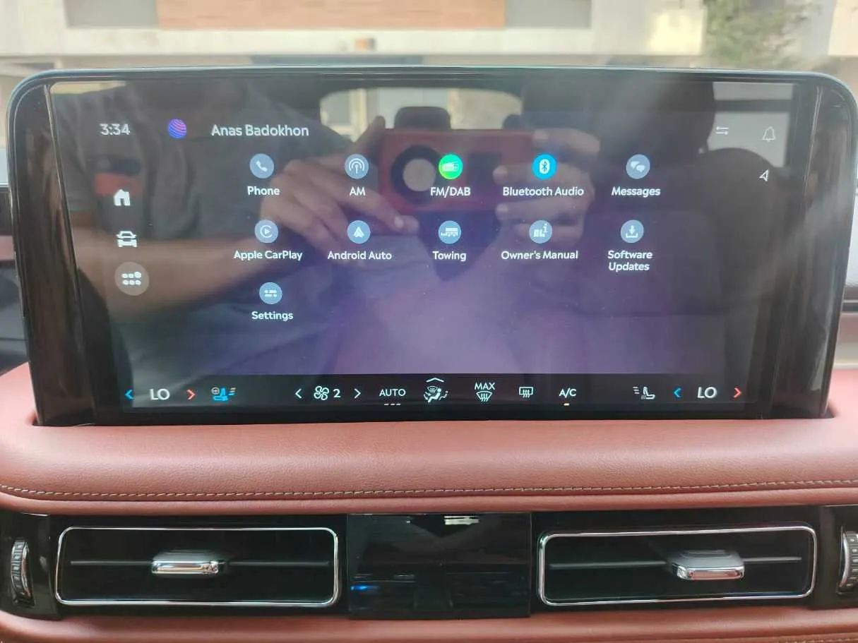 Car image 26