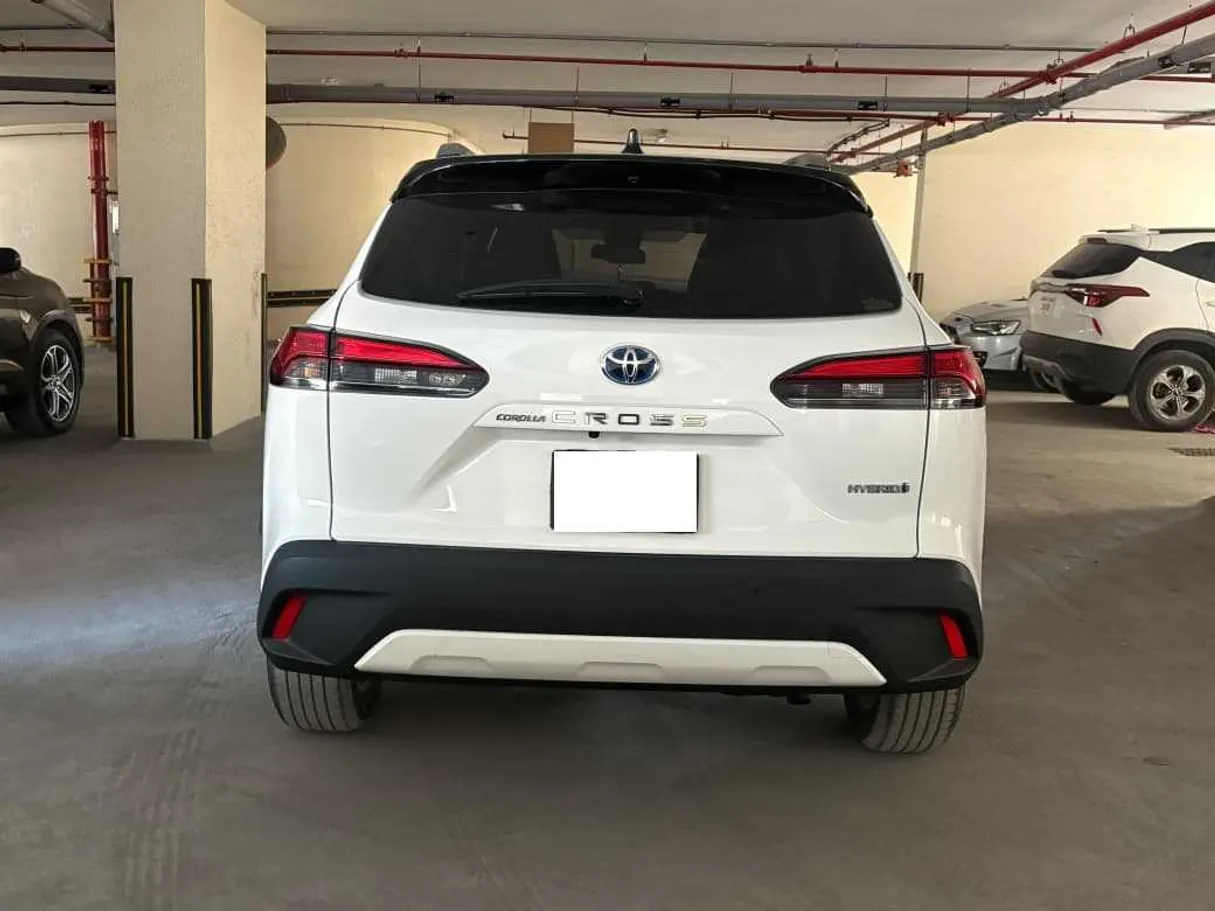 Car image 6