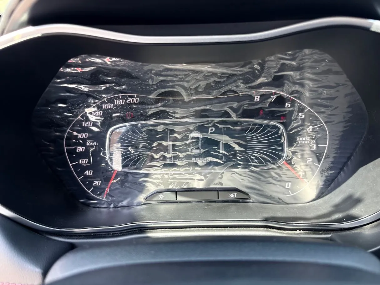 Car image 25