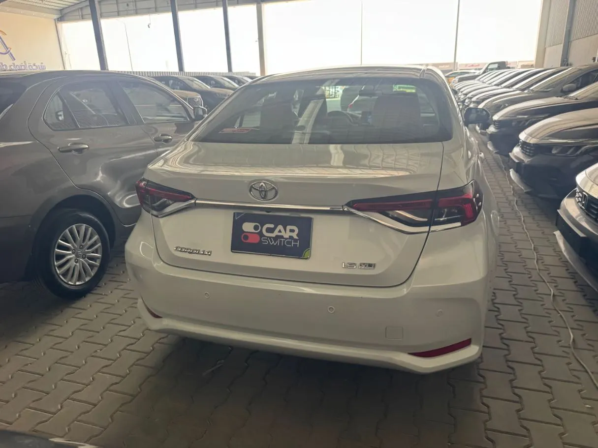 Car image 5