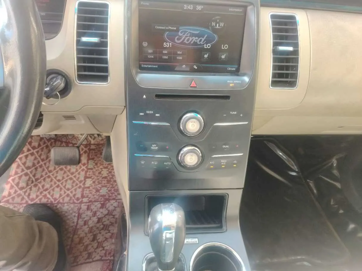 Car image 23