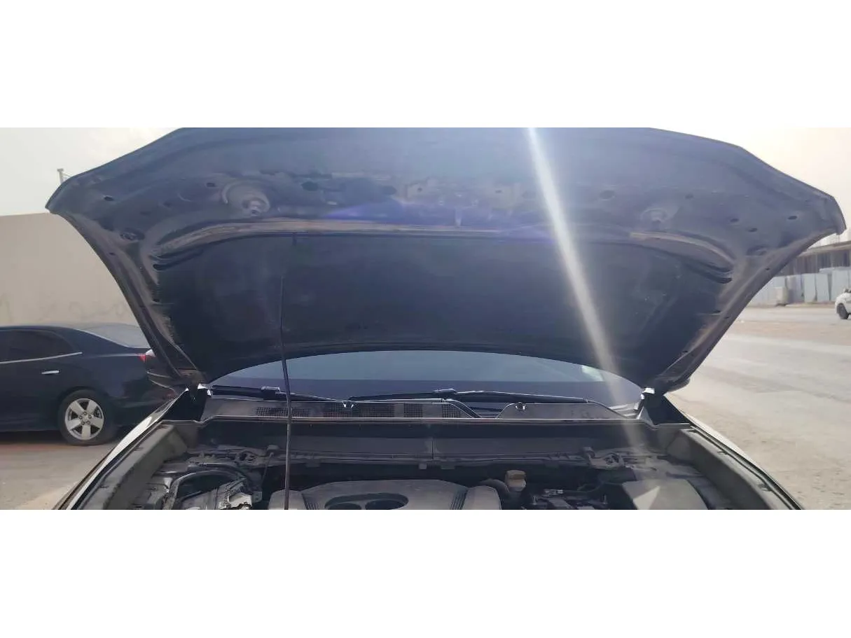 Car image 37
