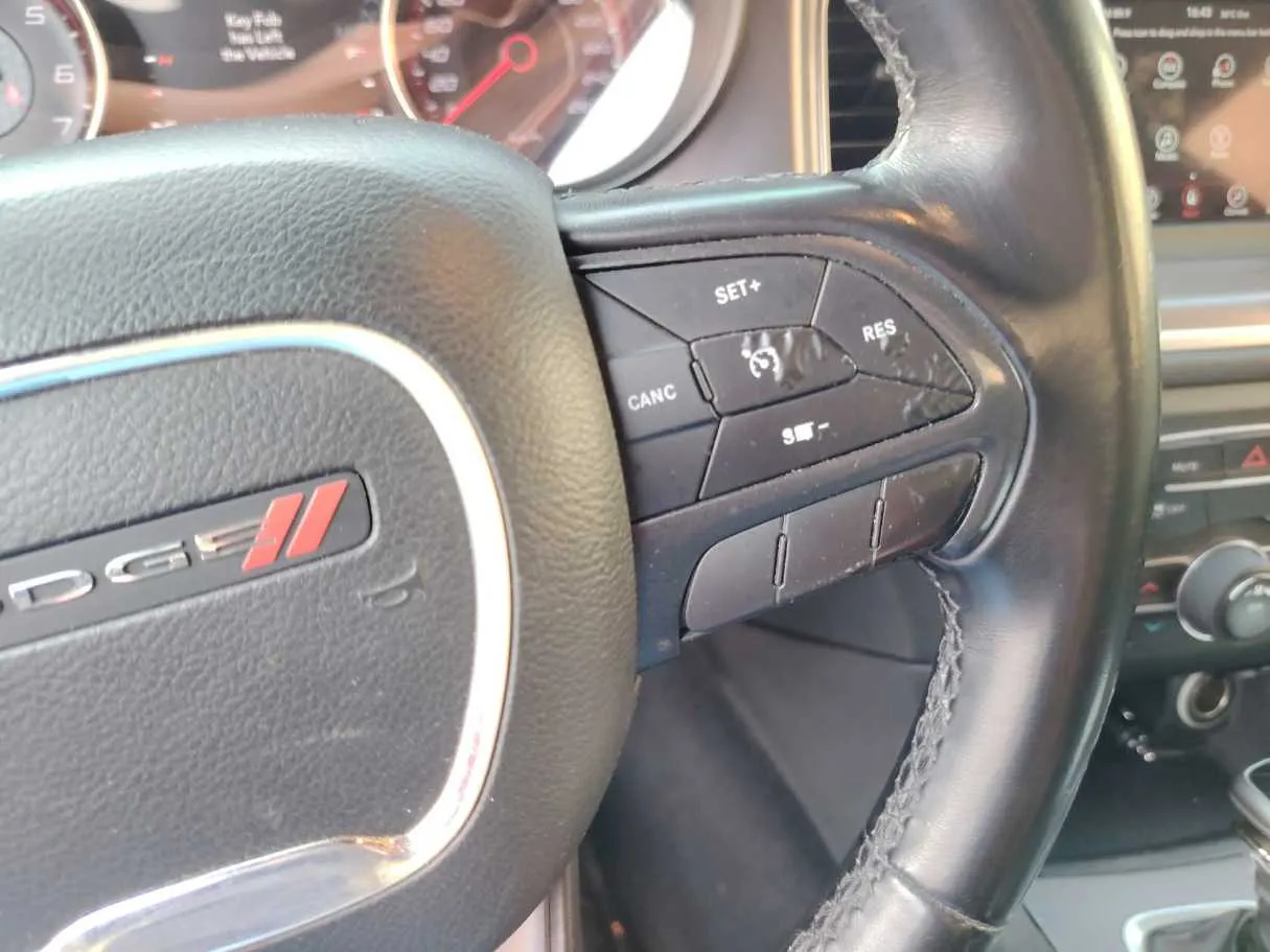 Car image 36