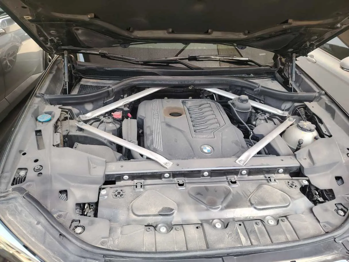 Car image 49