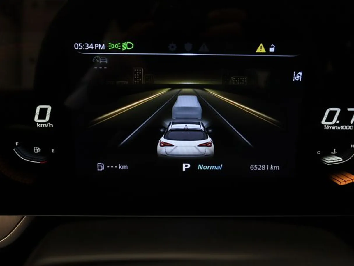 Car image 6