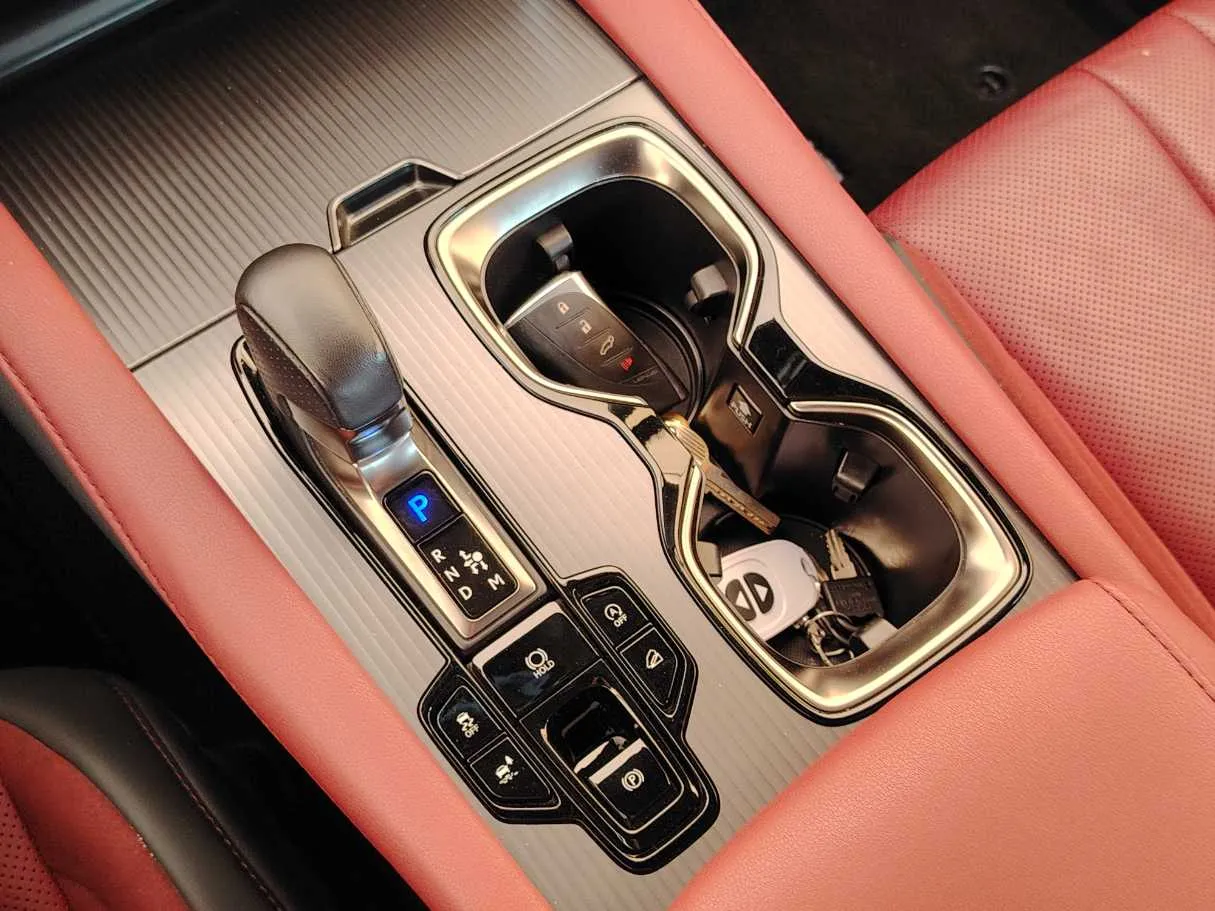 Car image 22