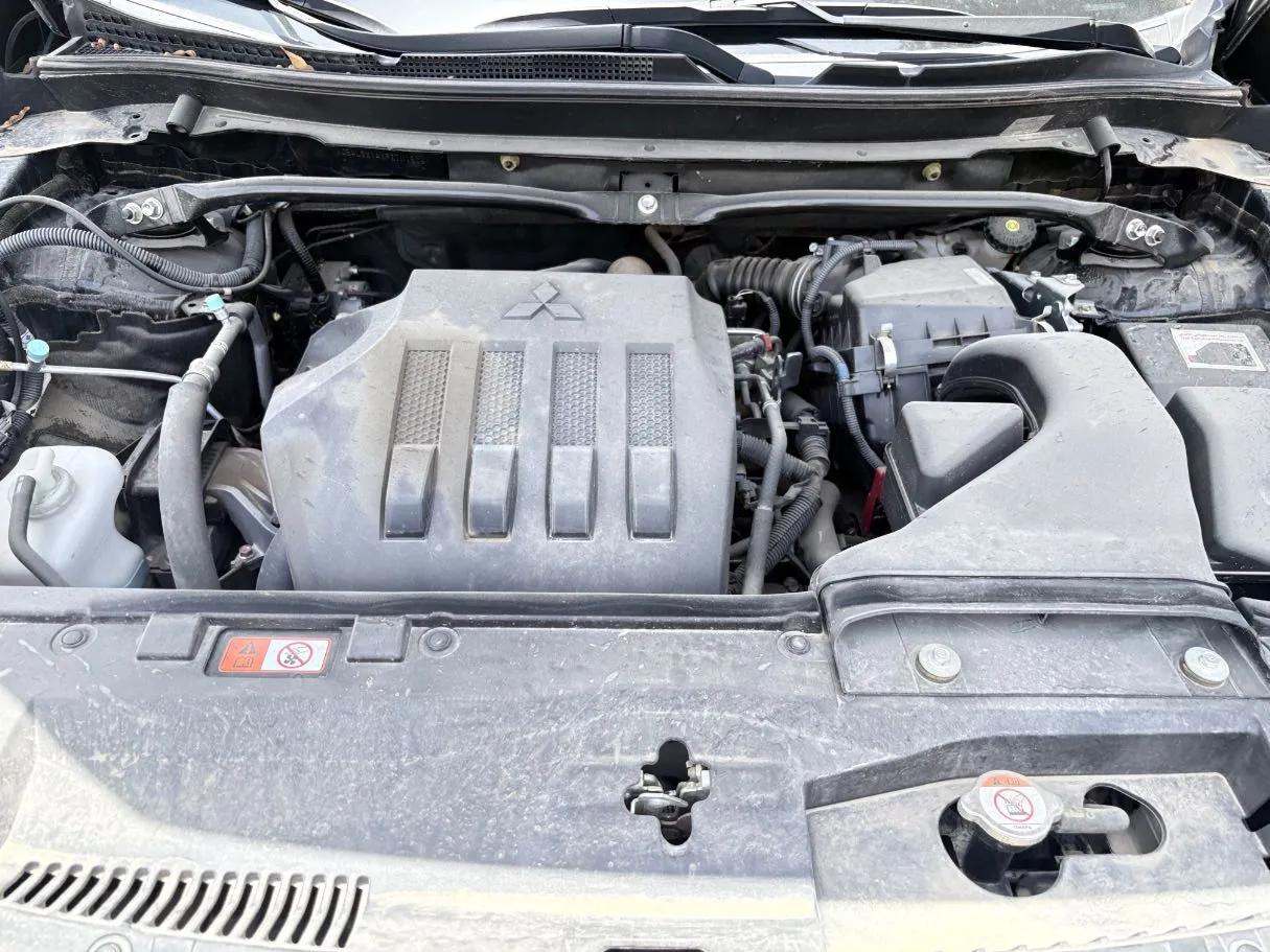 Car image 26