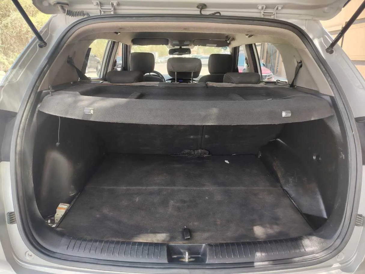Car image 24