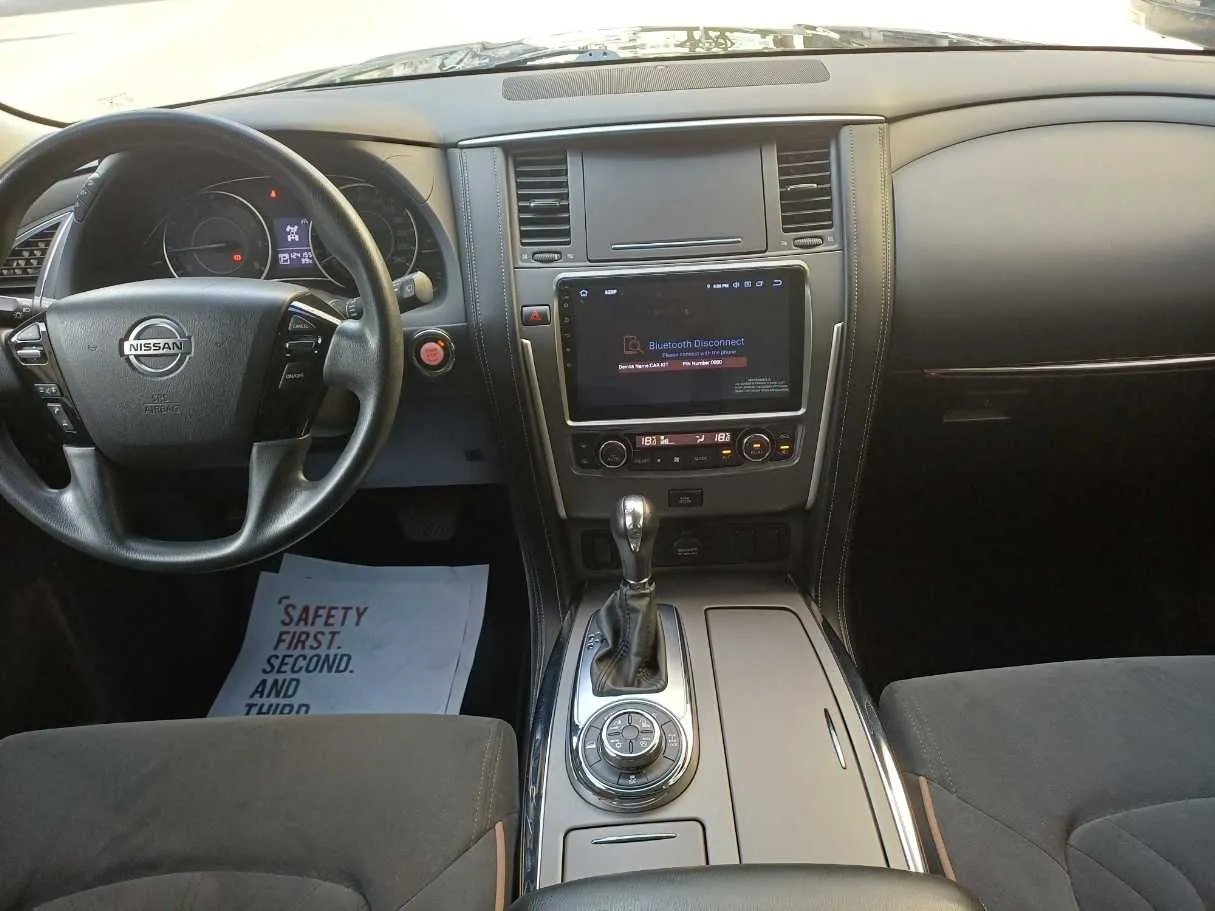 Car image 15