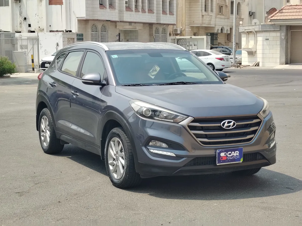 Car image 3