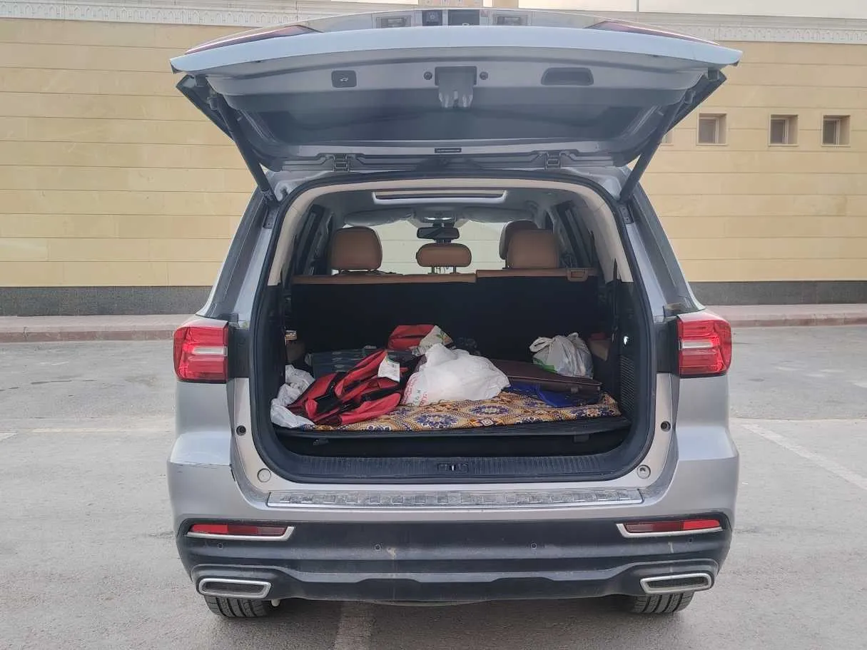 Car image 23