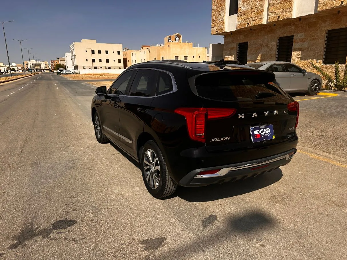 Car image 7