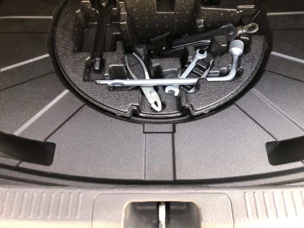 Car image 23