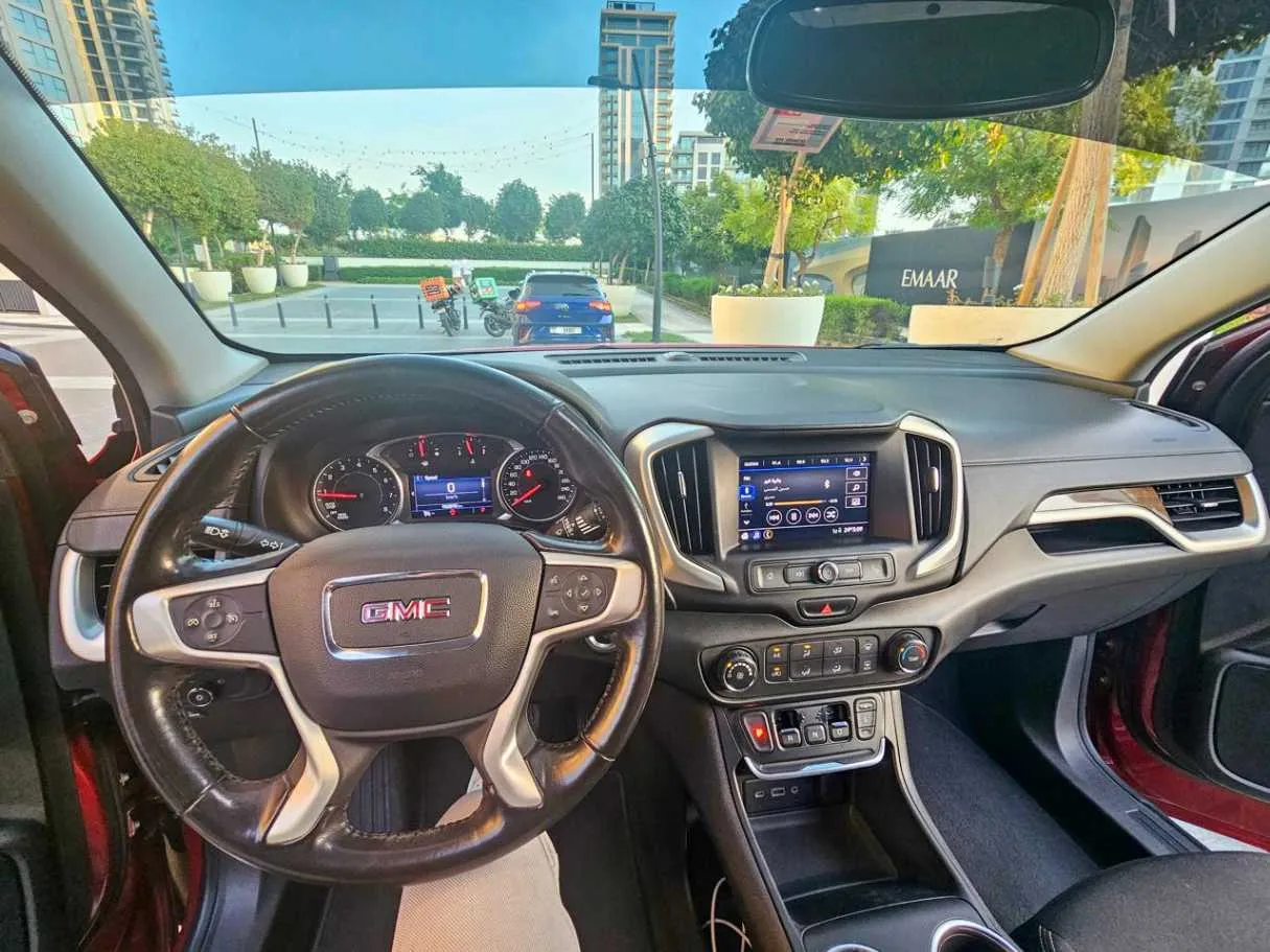 Car image 13