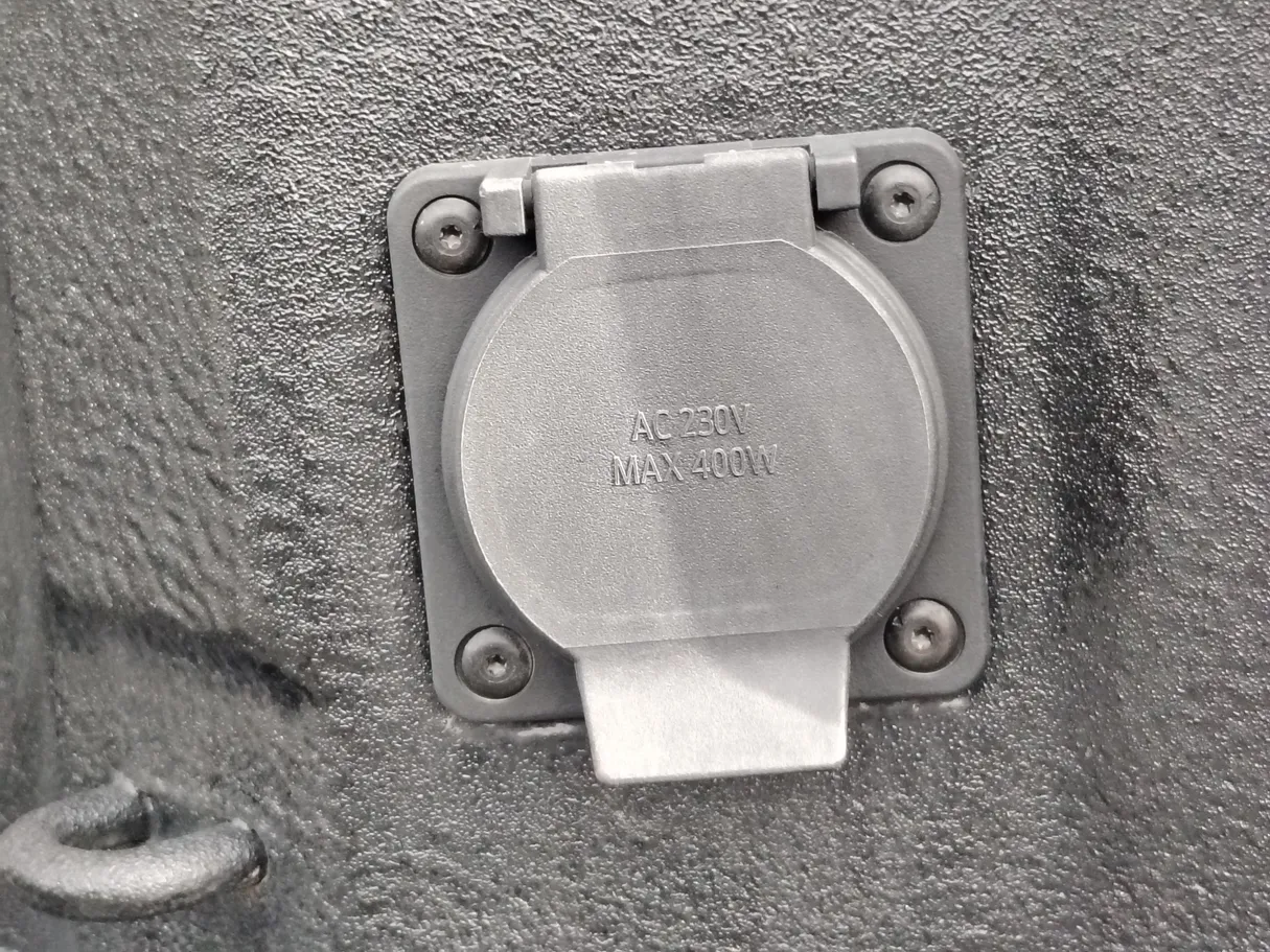 Car image 30