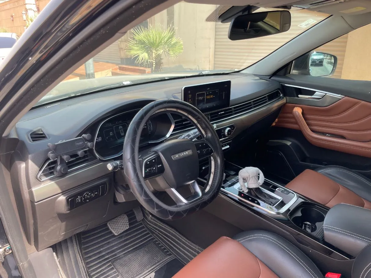 Car image 11
