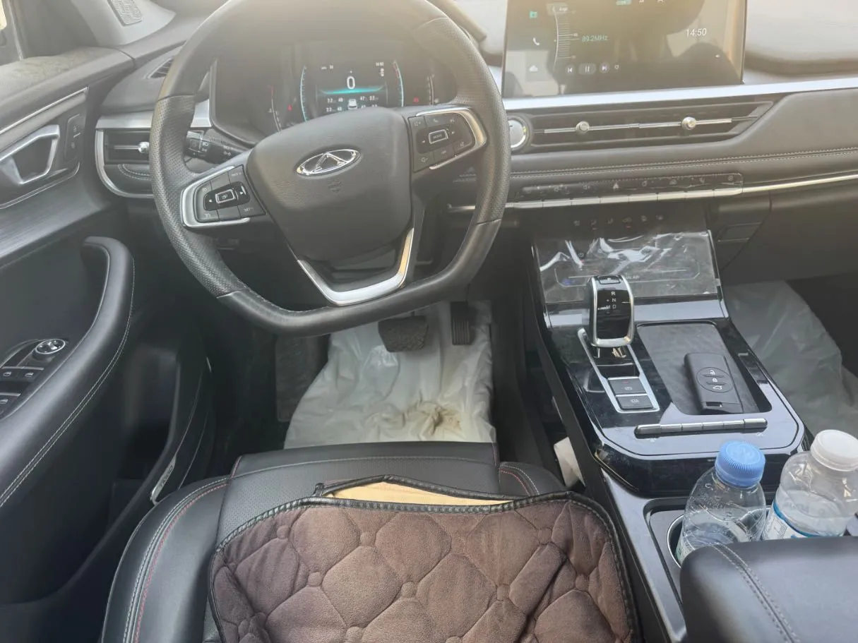 Car image 17