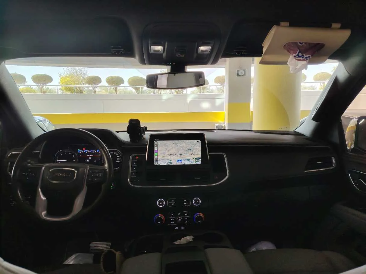 Car image 16