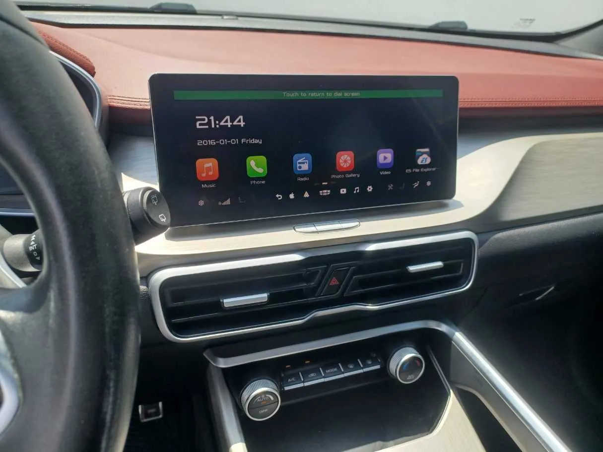 Car image 17