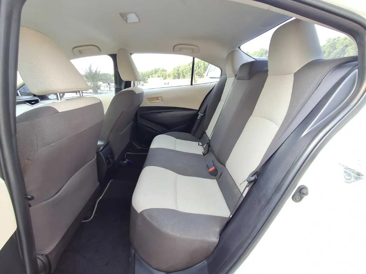 Car image 13