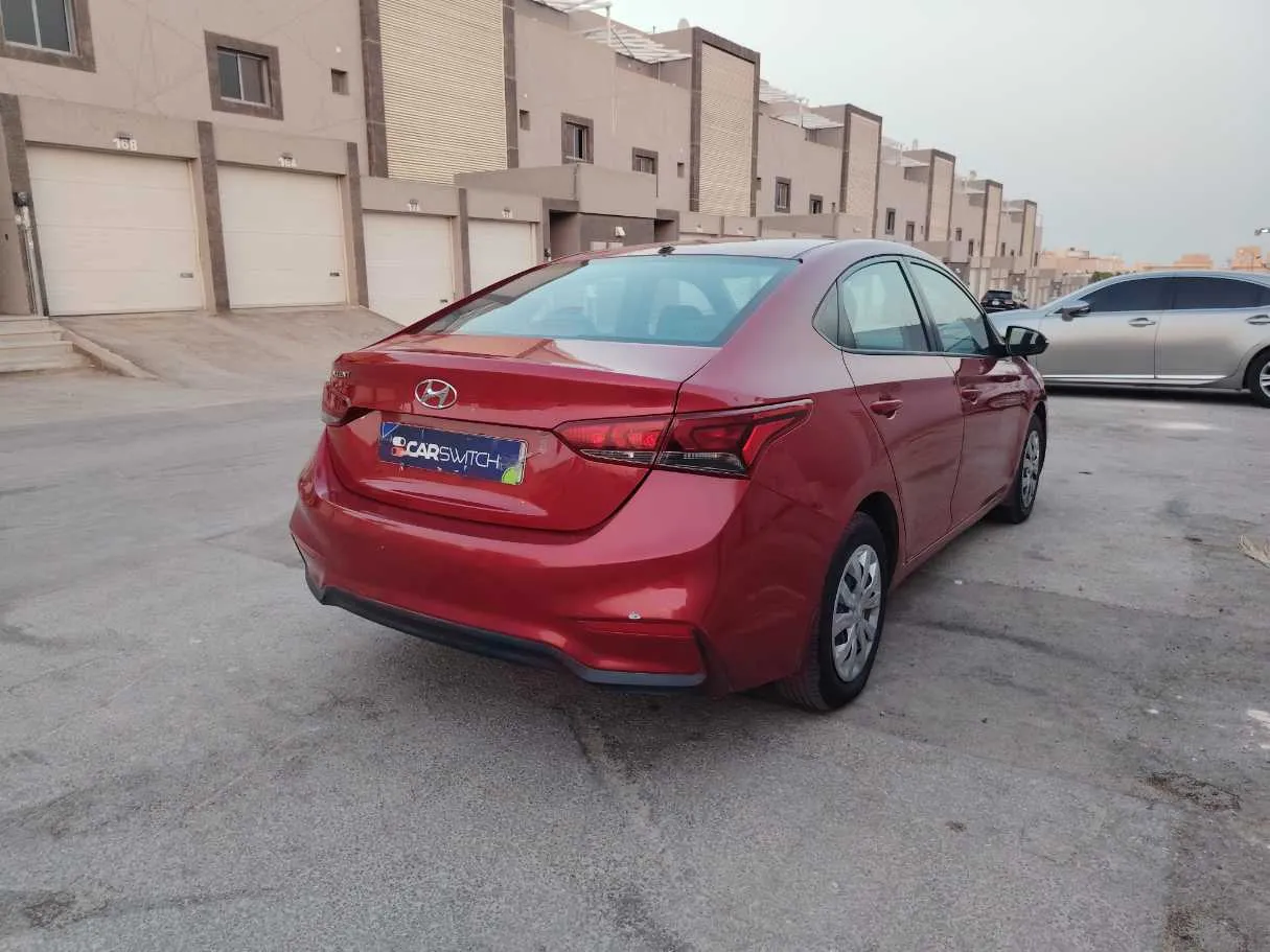Car image 5