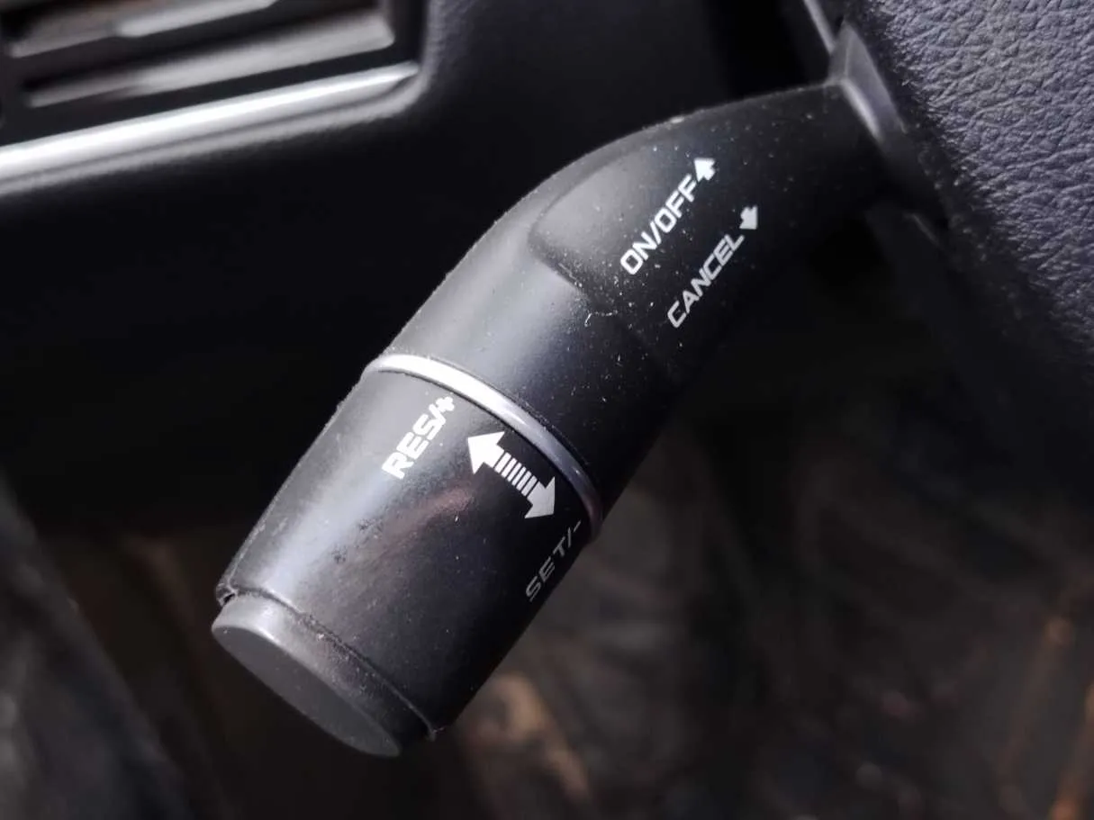 Car image 28