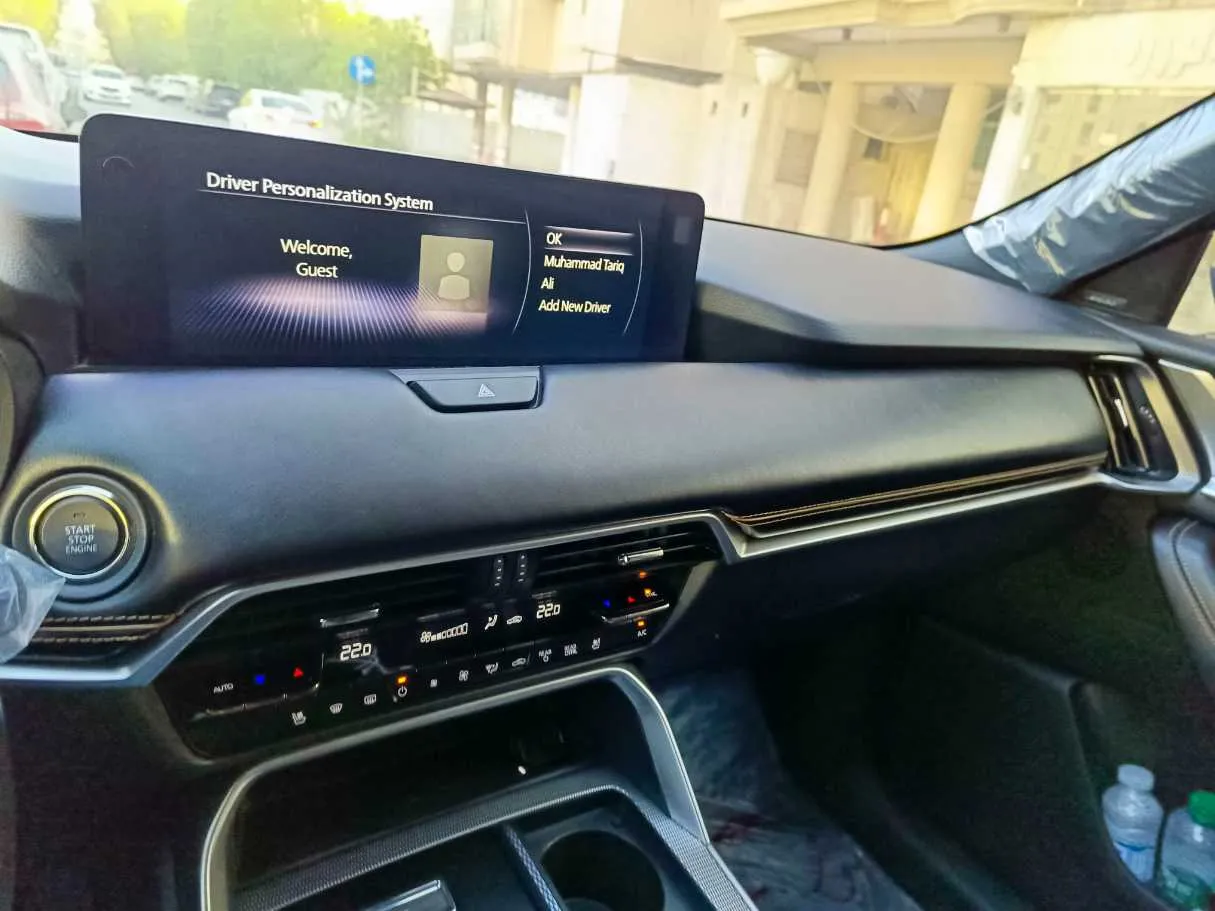 Car image 27