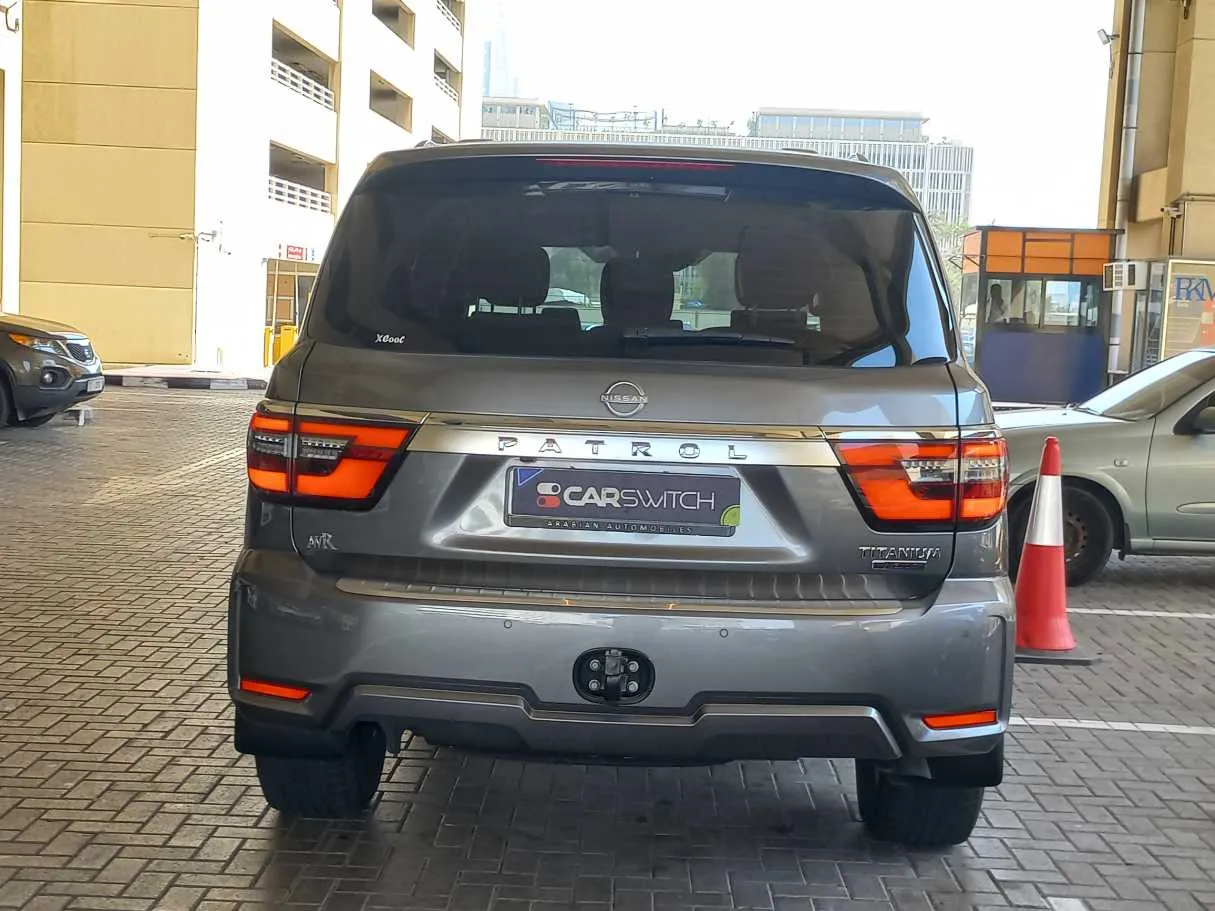 Car image 6