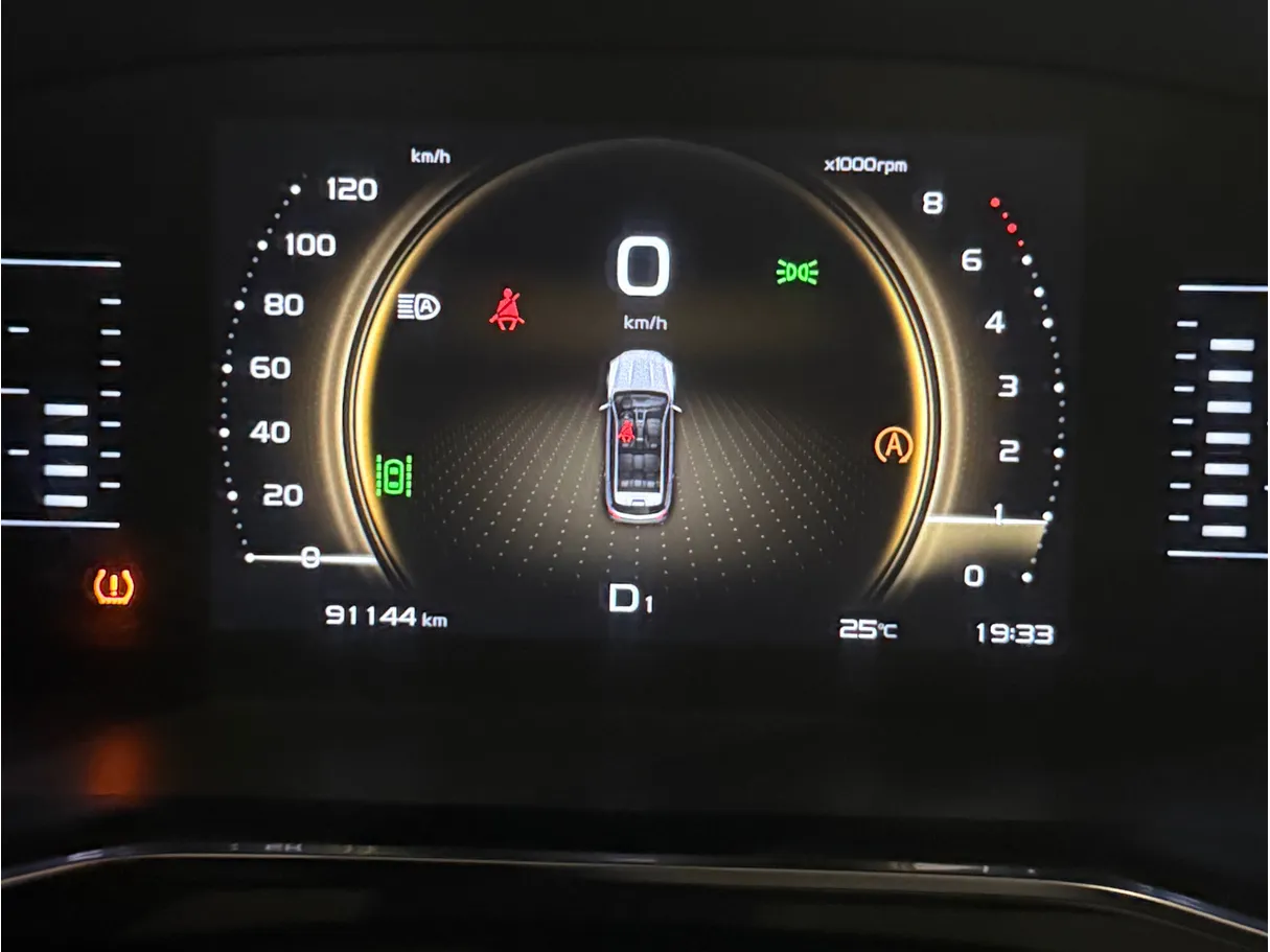 Car image 6