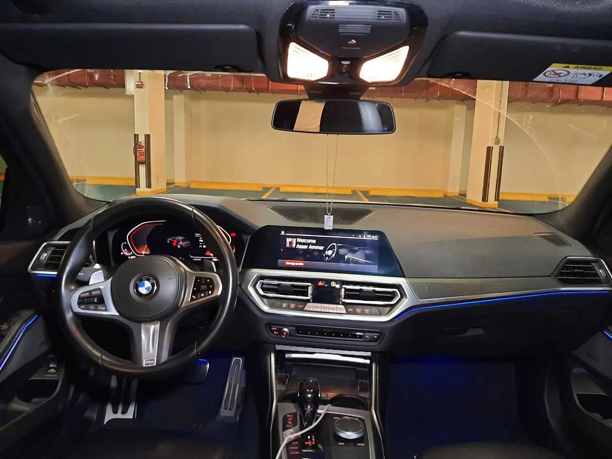 Car image 15
