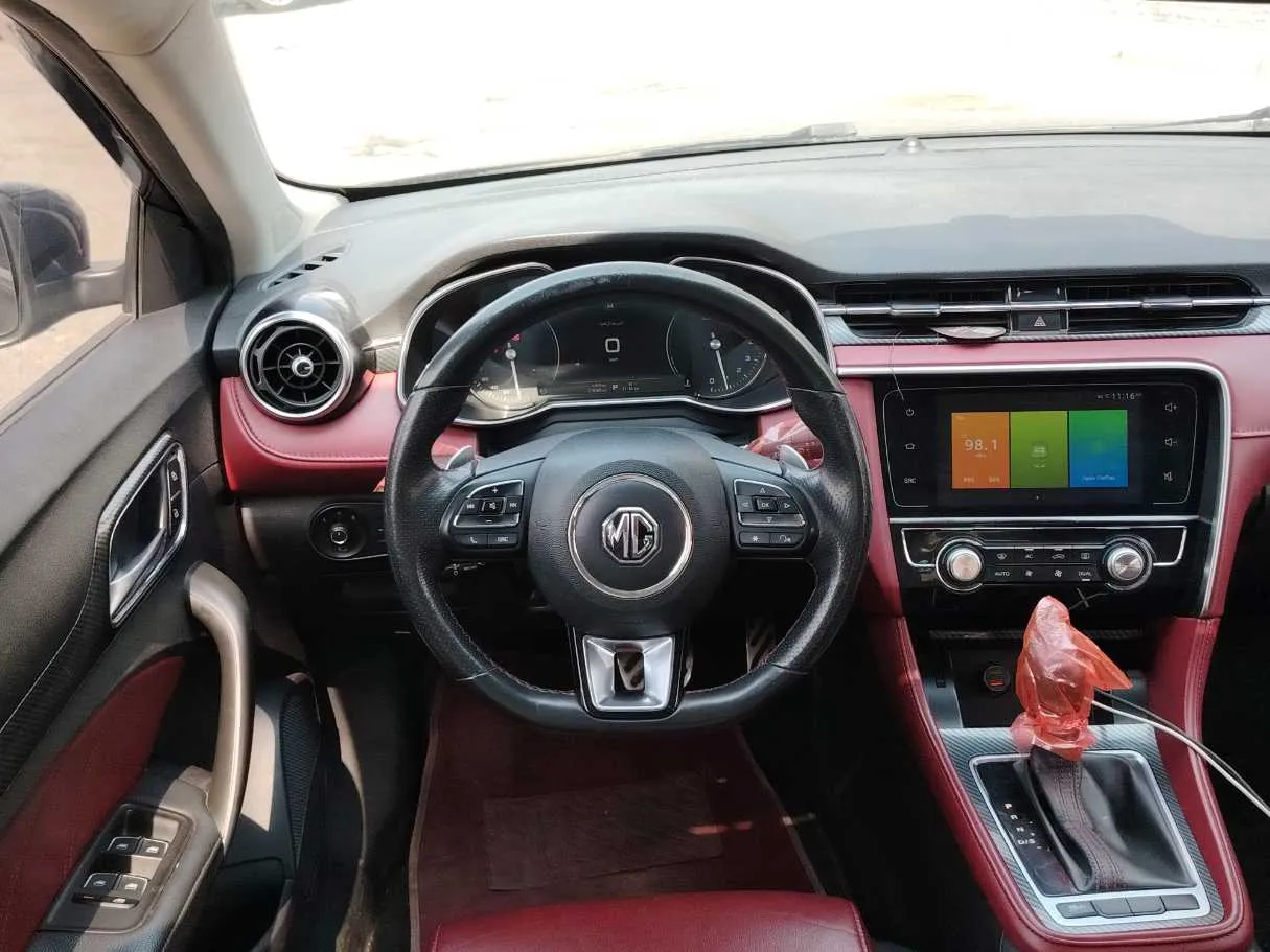 Car image 24