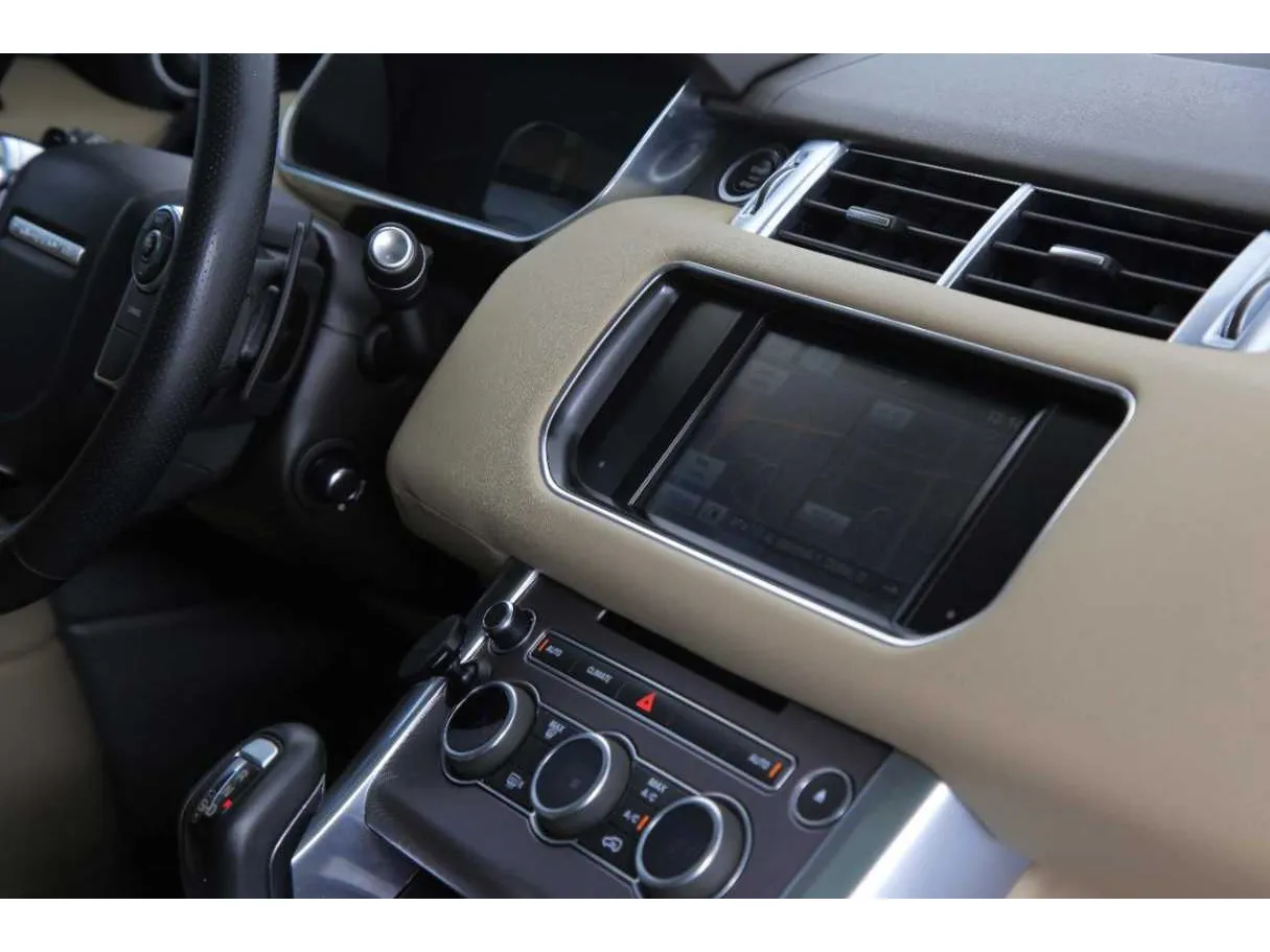 Car image 25