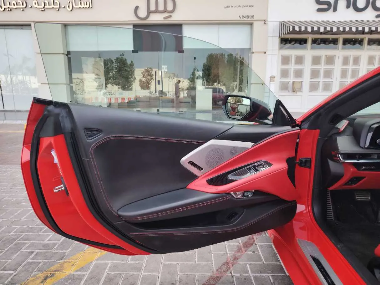 Car image 10