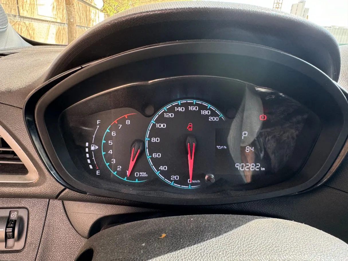 Car image 19