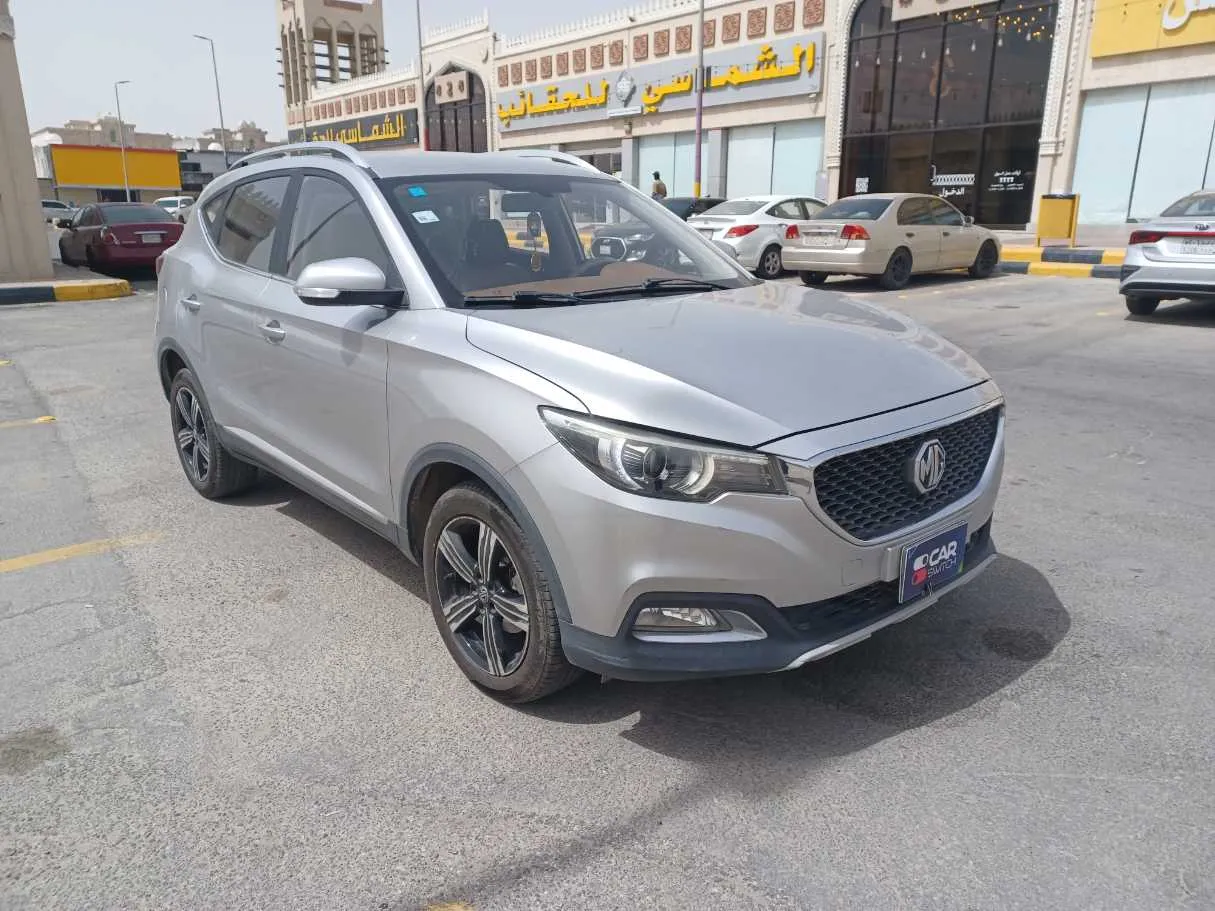 Car image 3