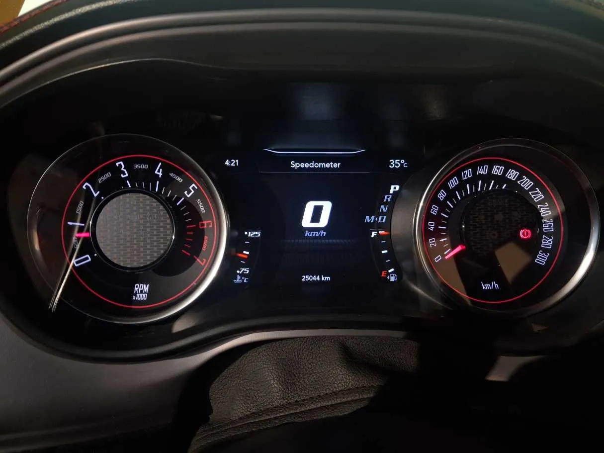 Car image 17