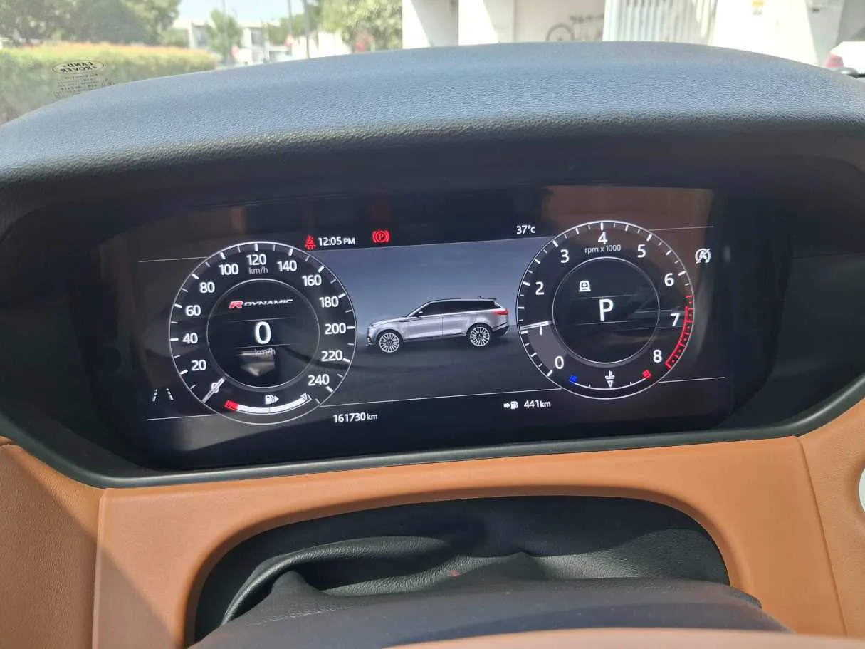 Car image 20