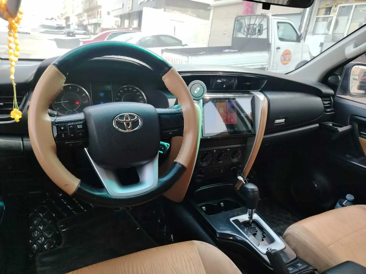 Car image 32