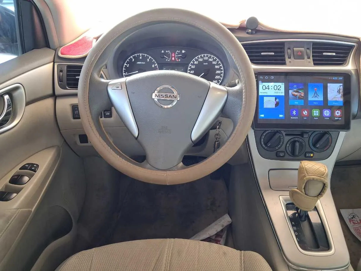 Car image 17
