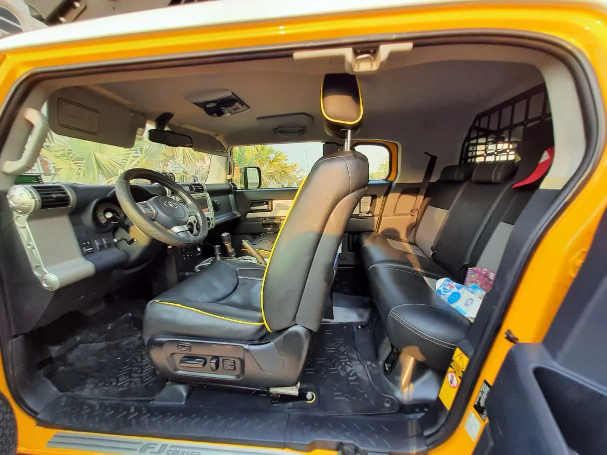 Car image 13