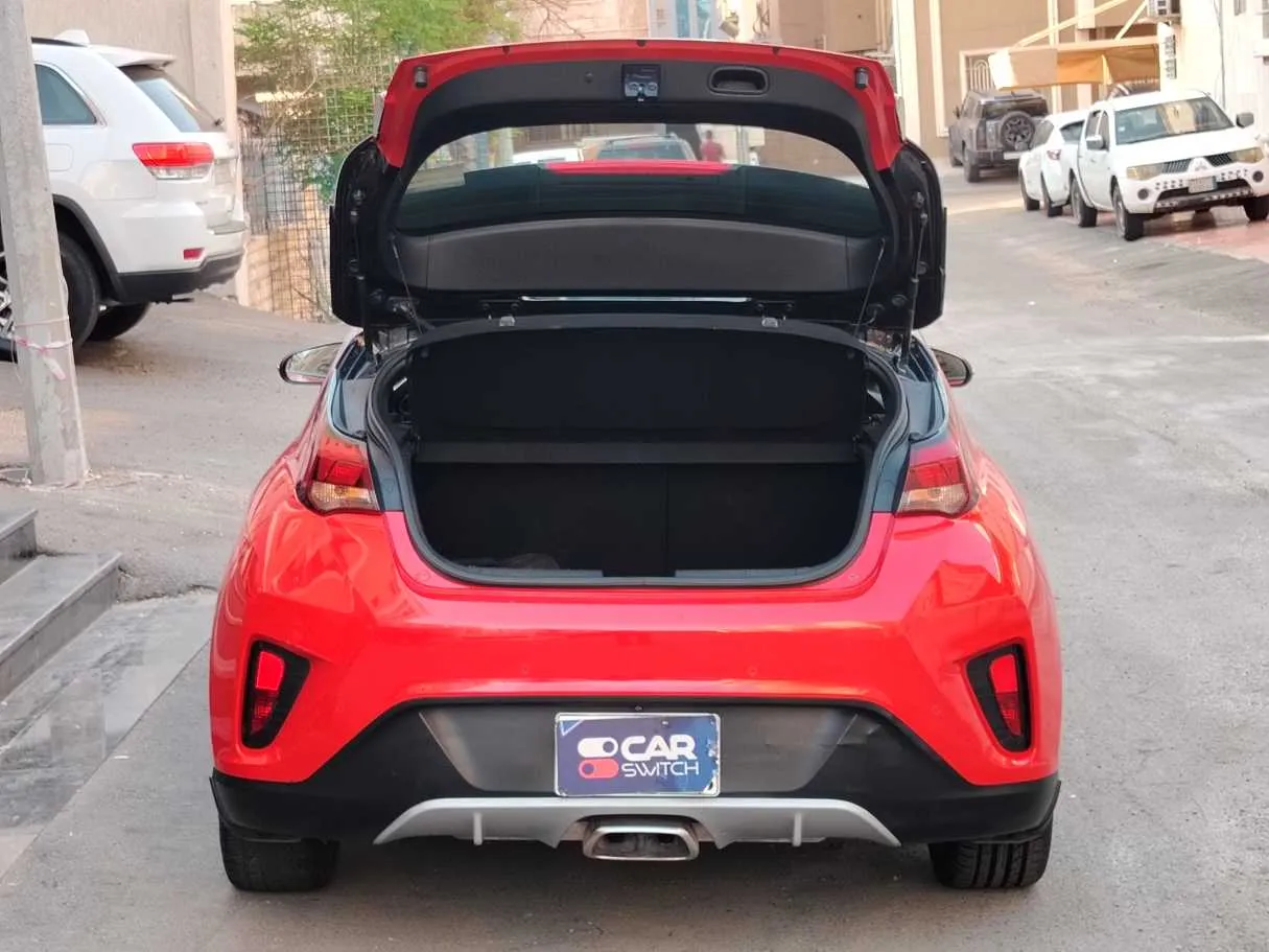 Car image 26