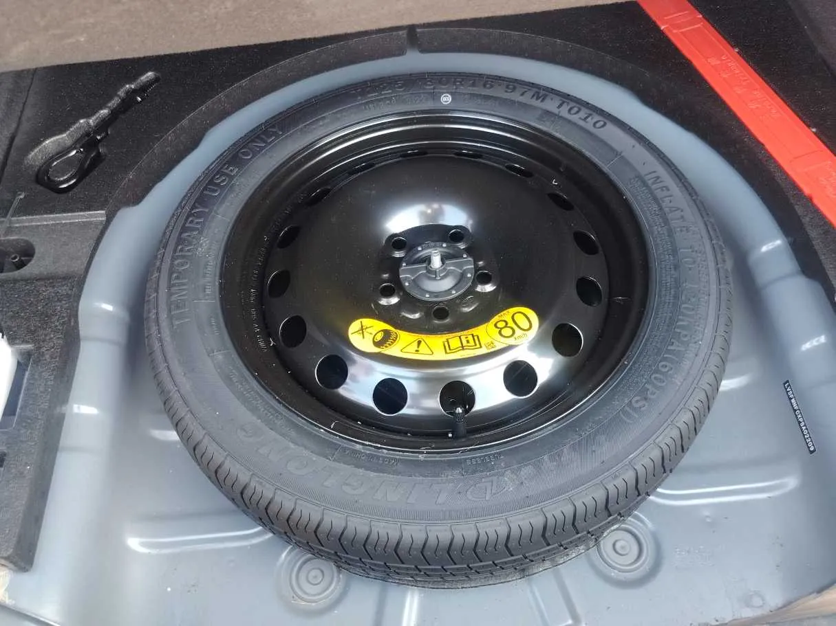 Car image 31