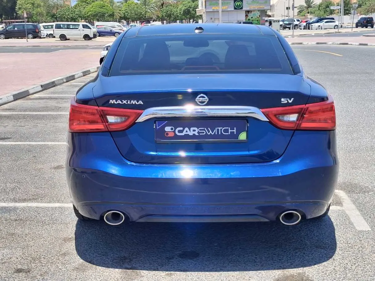 Car image 5