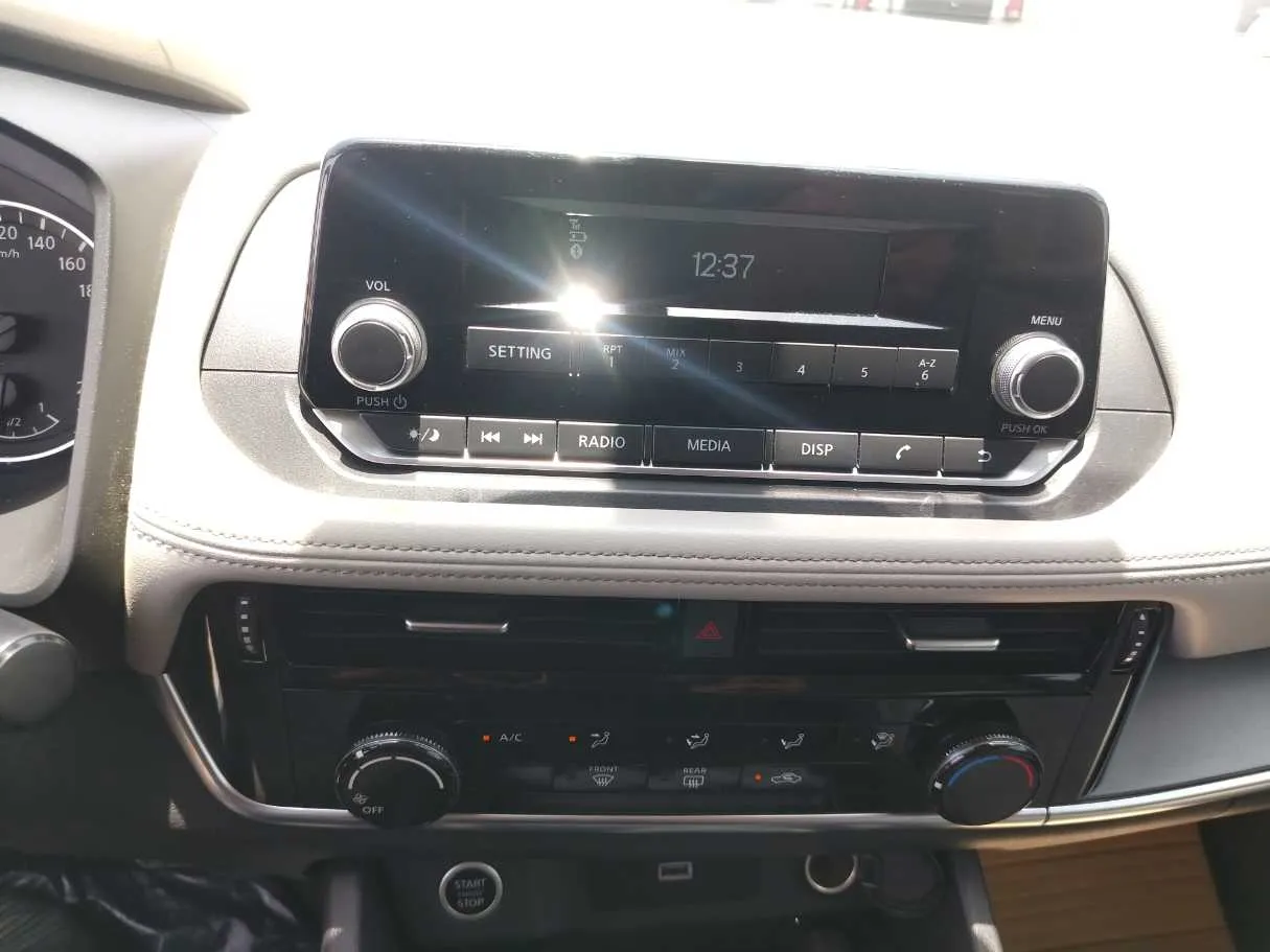 Car image 23
