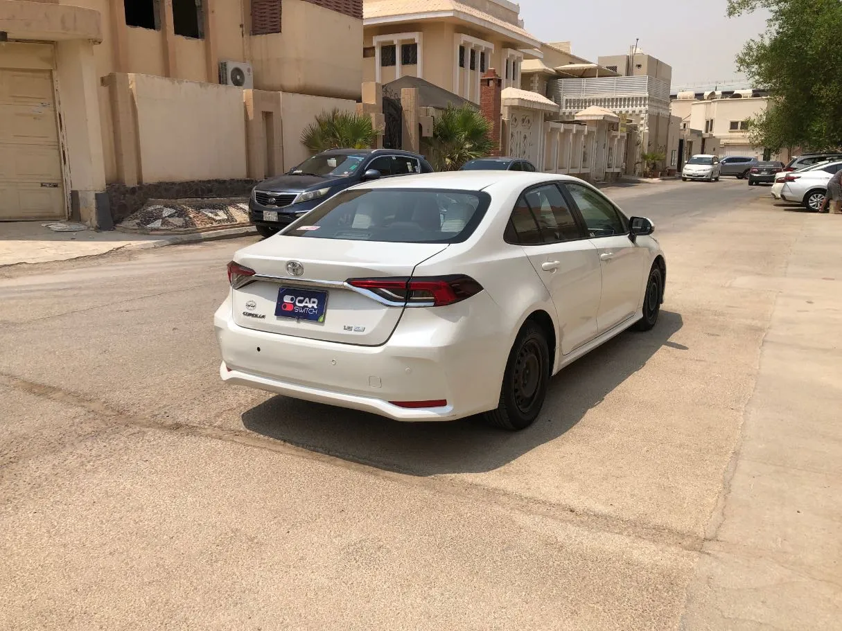 Car image 5