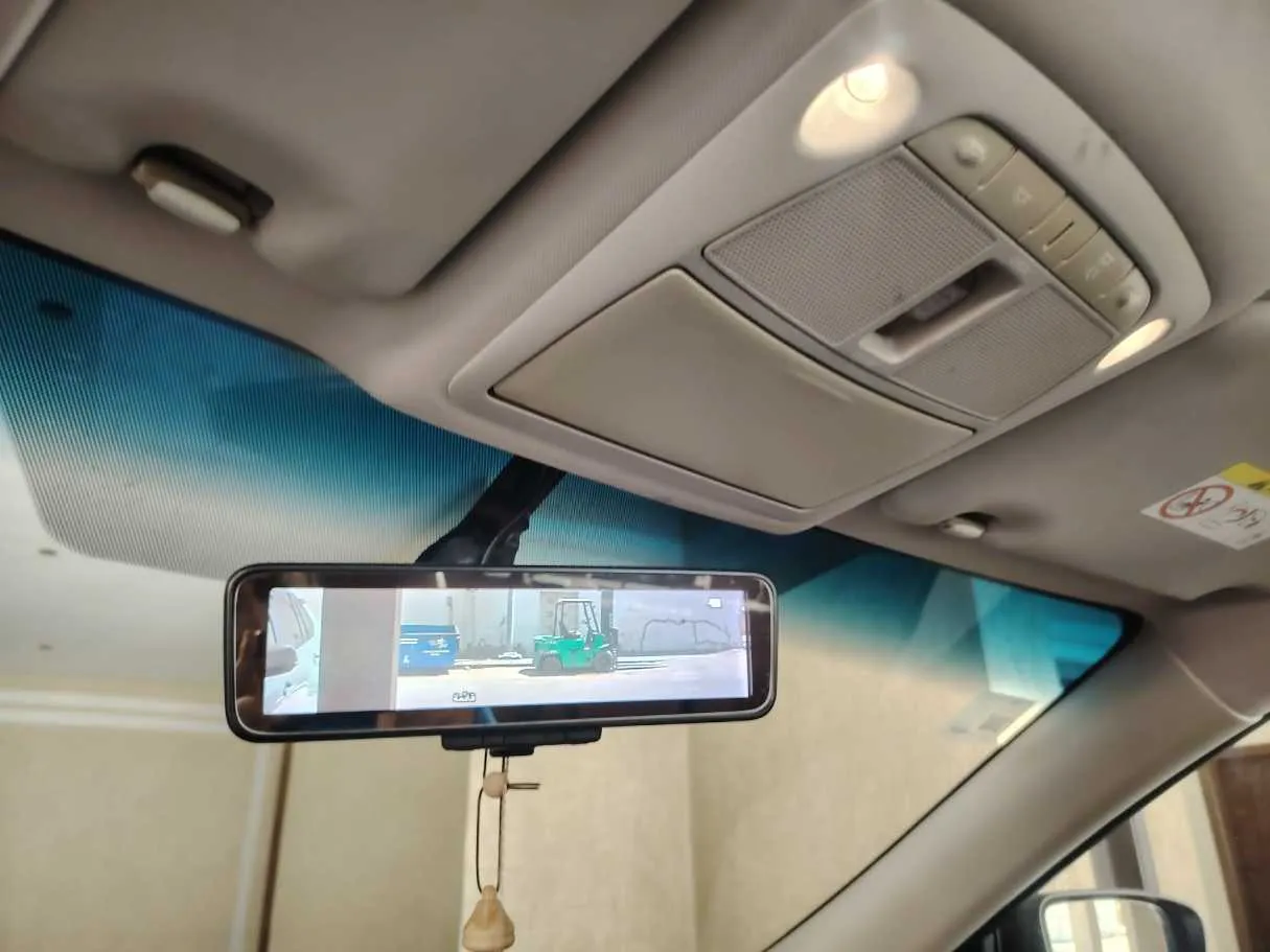 Car image 39
