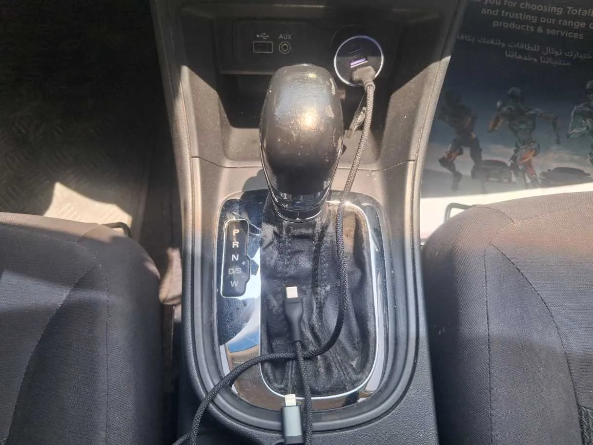 Car image 17