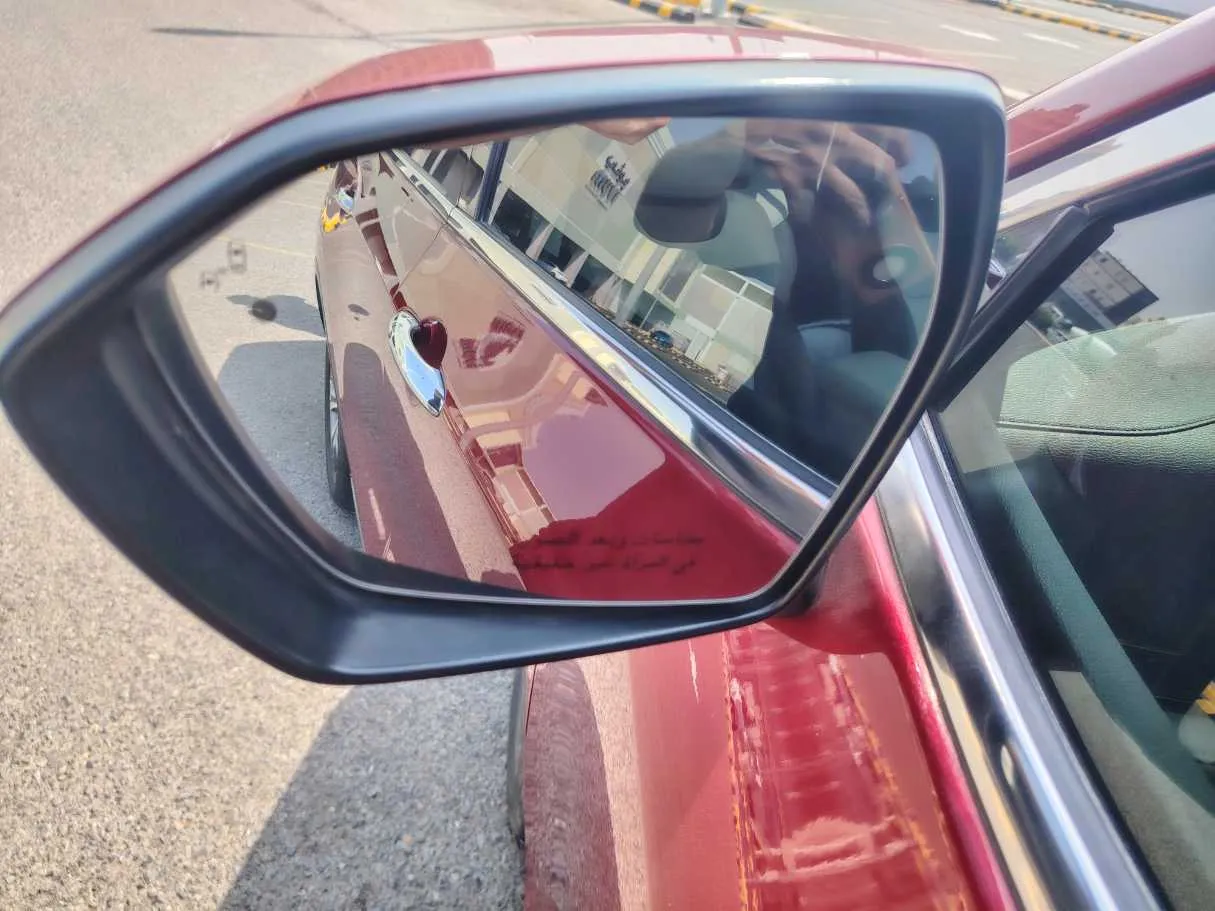 Car image 29
