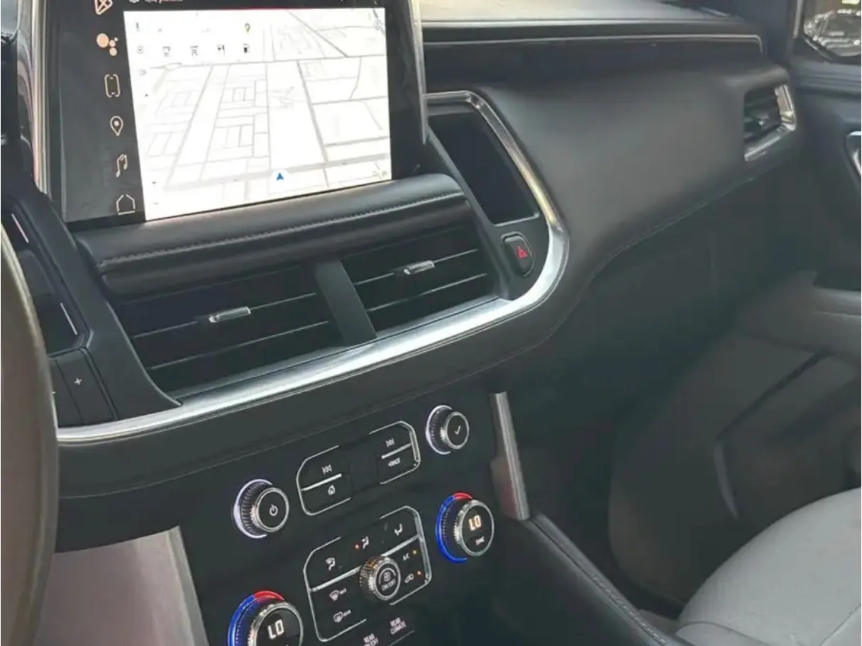 Car image 7
